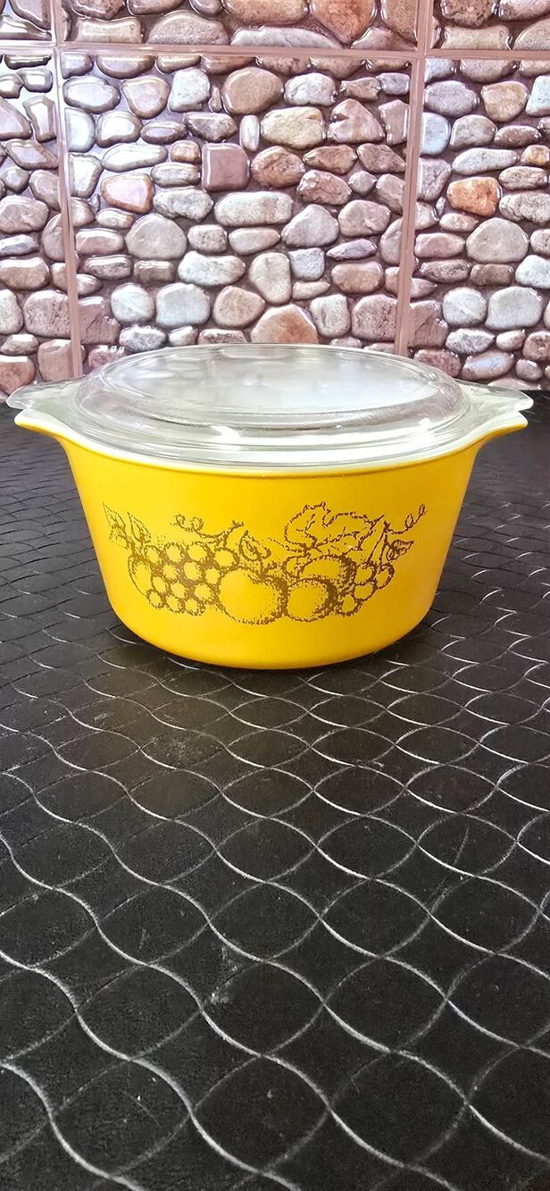 Vintage Pyrex Old Orchard Yellow Serve & Store Casserole Dish Bowl 473 1 Quart w